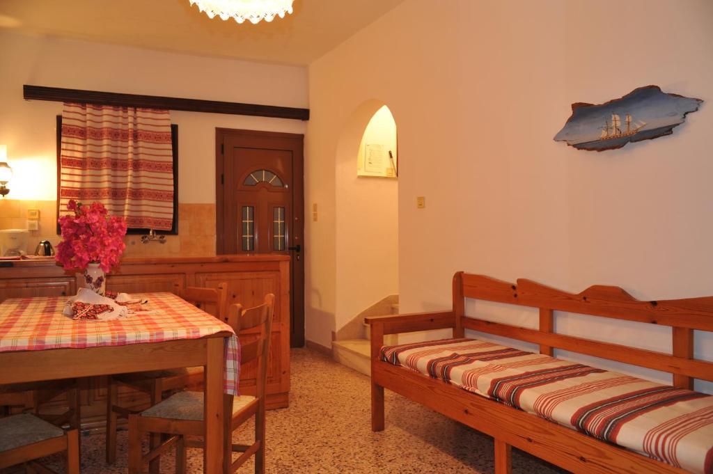Dolphin Apartment Frangokastello